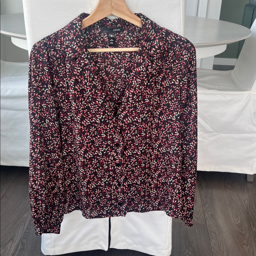 Aqua V-Neck Blouse - Black and Red